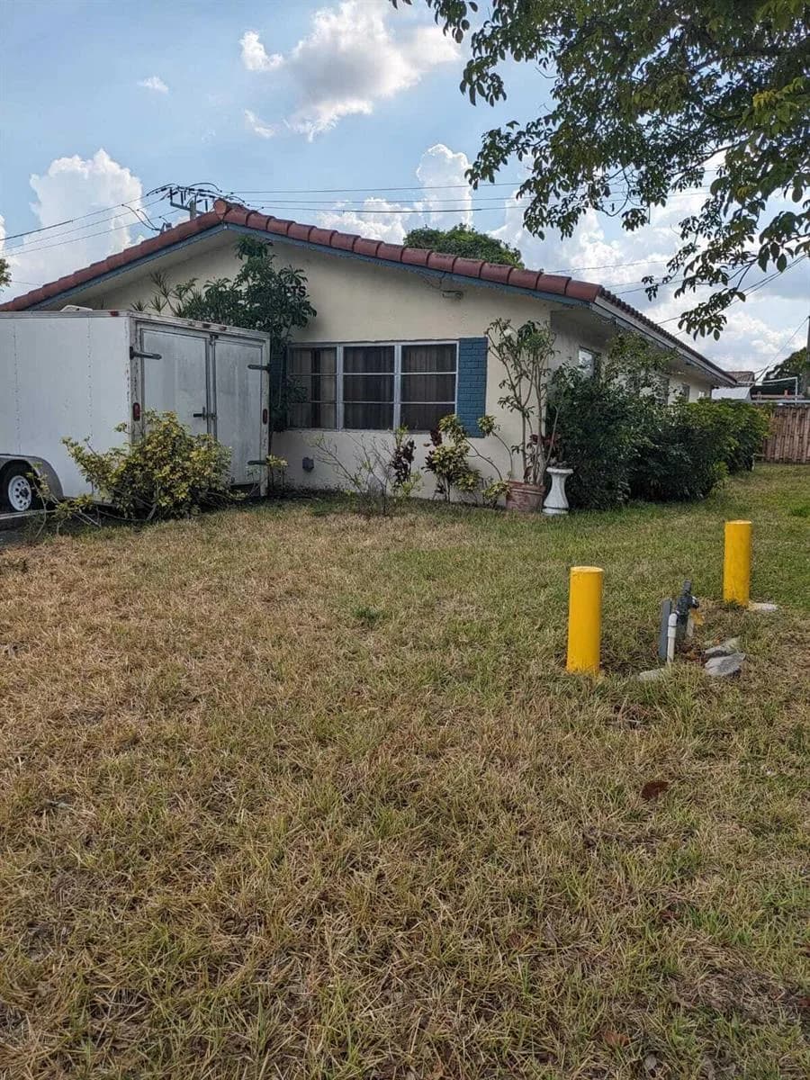 4000 NW WOODSIDE Drive # 1, Coral Springs FL 33065