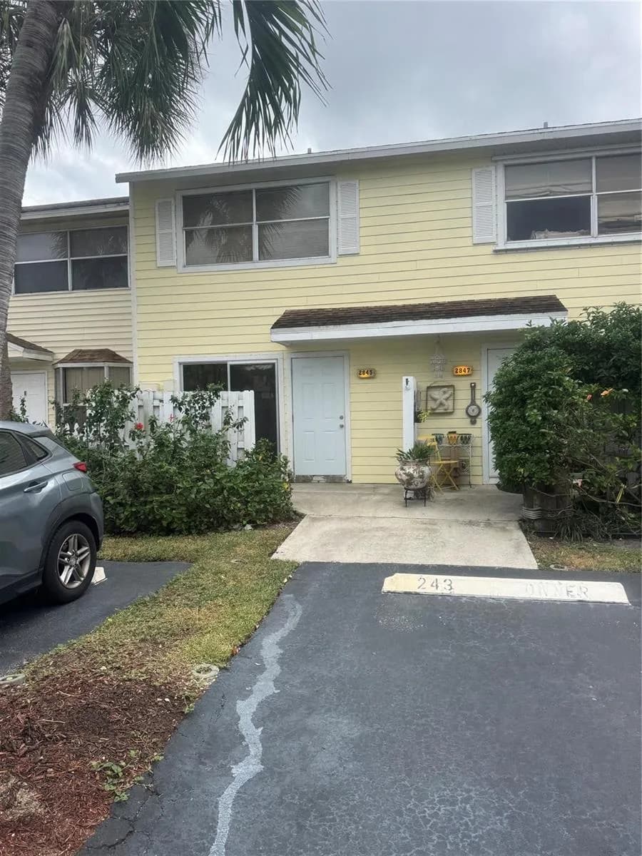 2845 NE 15TH Street, Pompano Beach FL 33062
