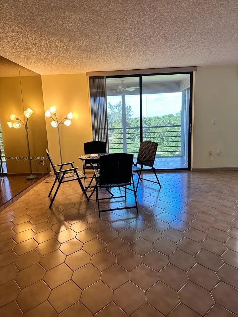 900 Saint Charles Pl # 708, Pembroke Pines, FL 33026