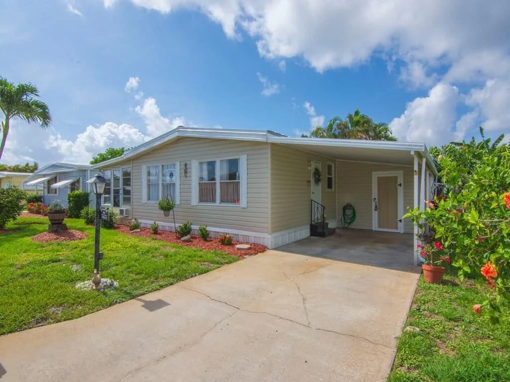 463 Onyx Way, Jensen Beach FL 34957