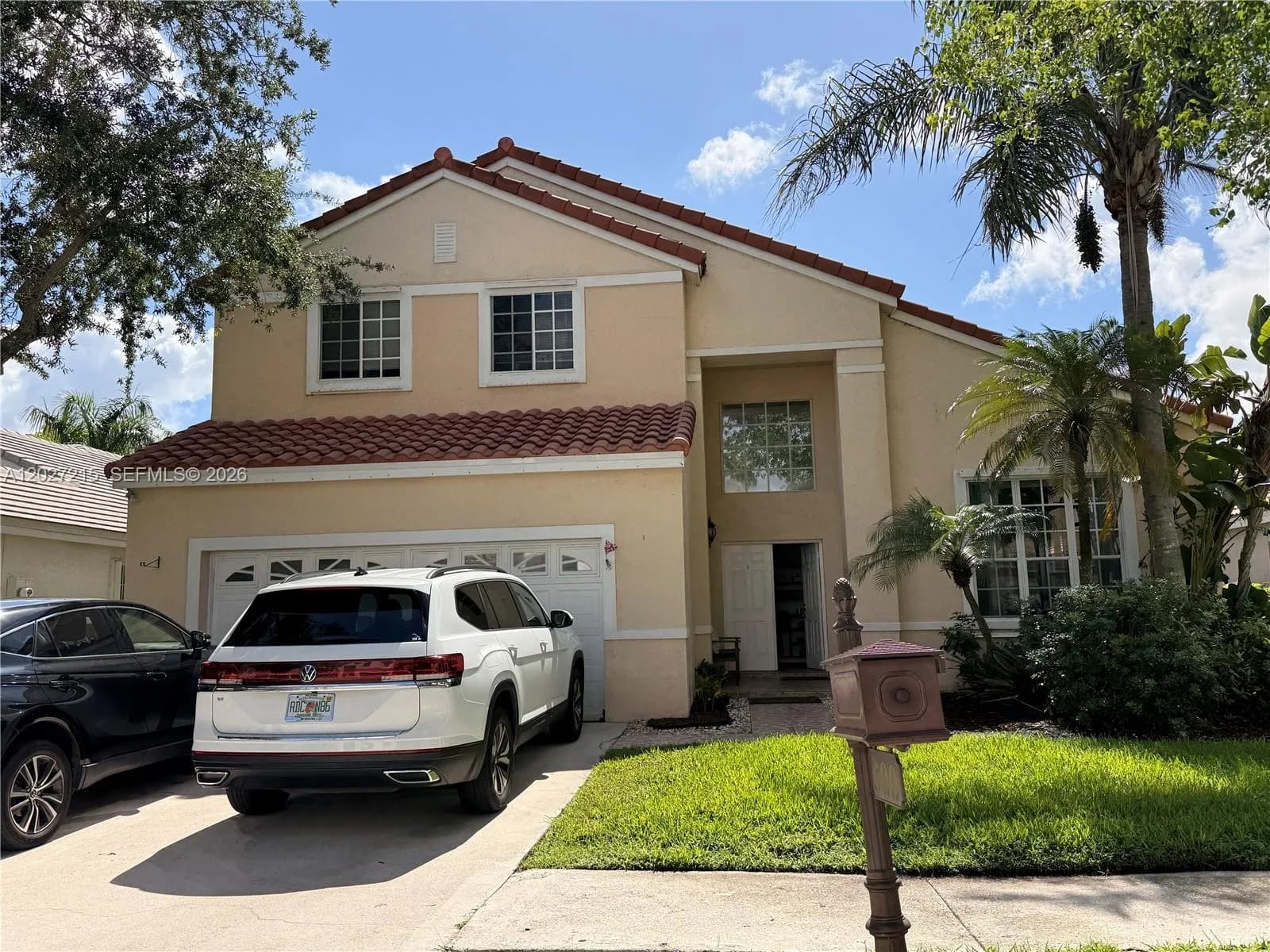 300 Cameron Dr, Weston FL 33326
