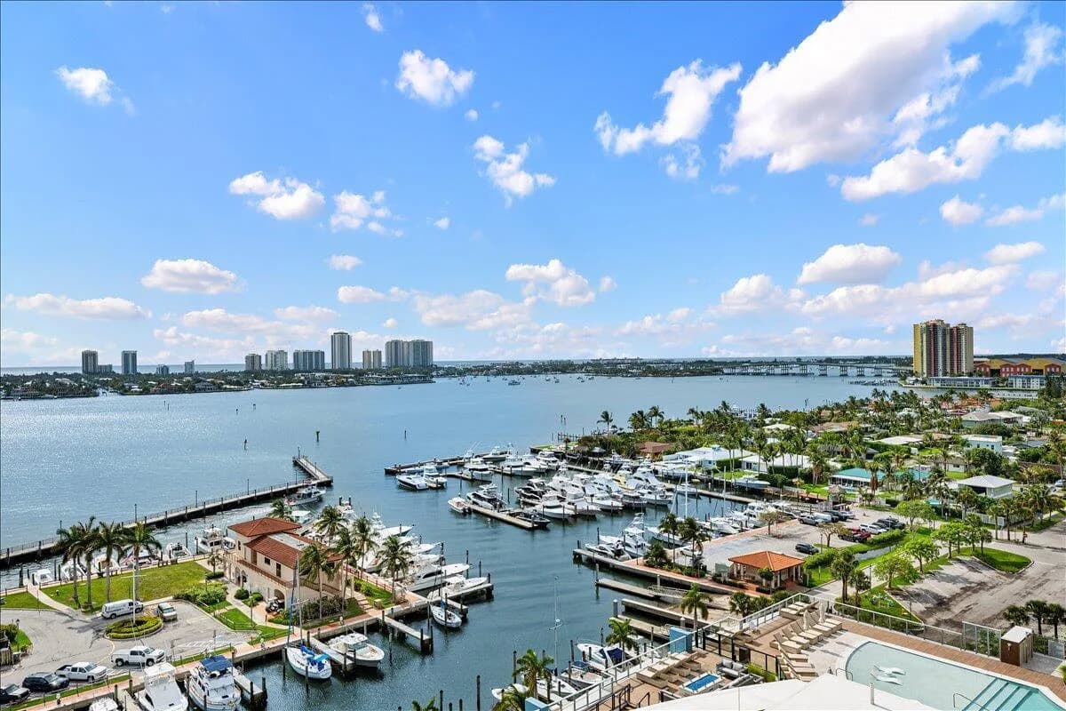 220 Lake Shore Drive # 1207, Lake Park FL 33403