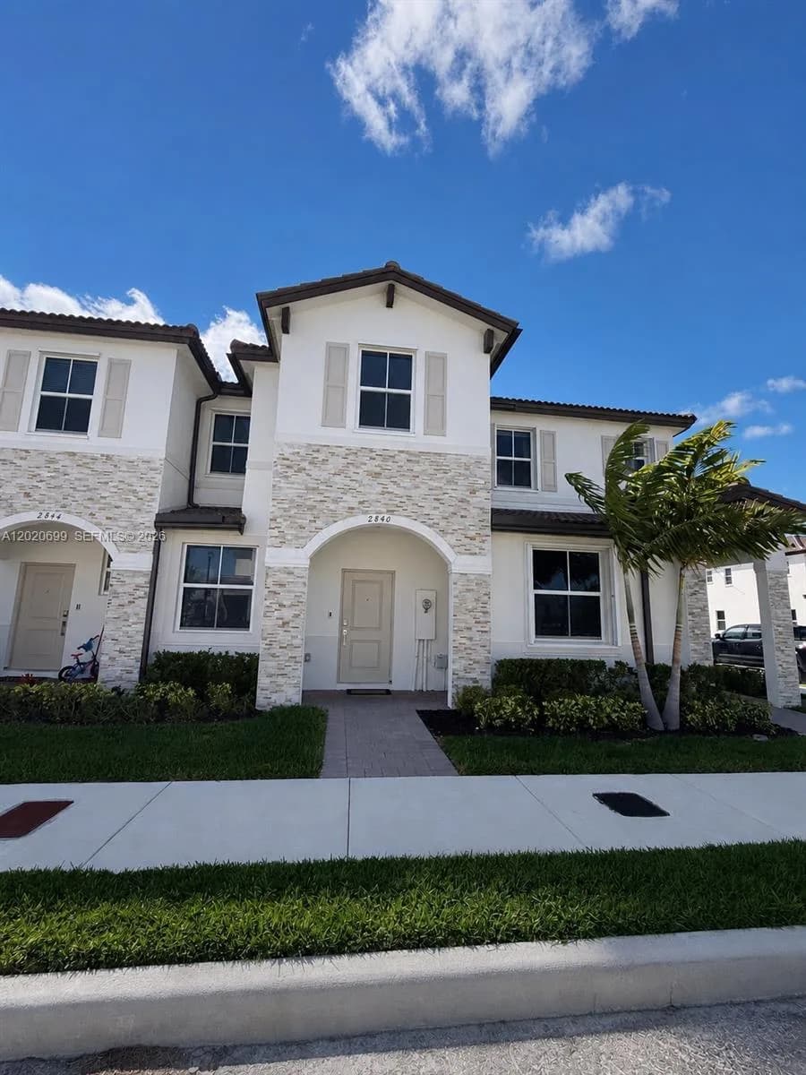 2840 SE 26th Ter, Homestead FL 33035