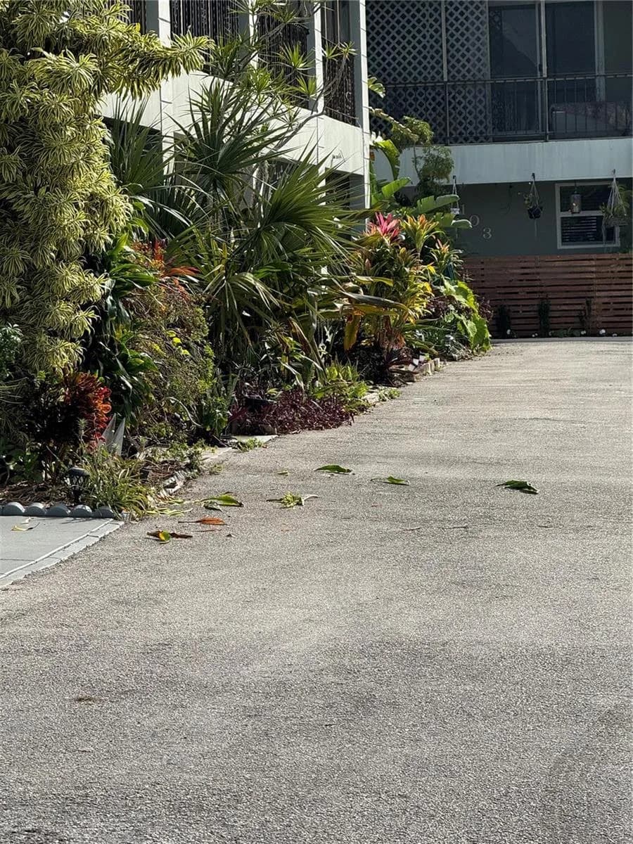 2452 Taylor Street # 204, Hollywood FL 33020