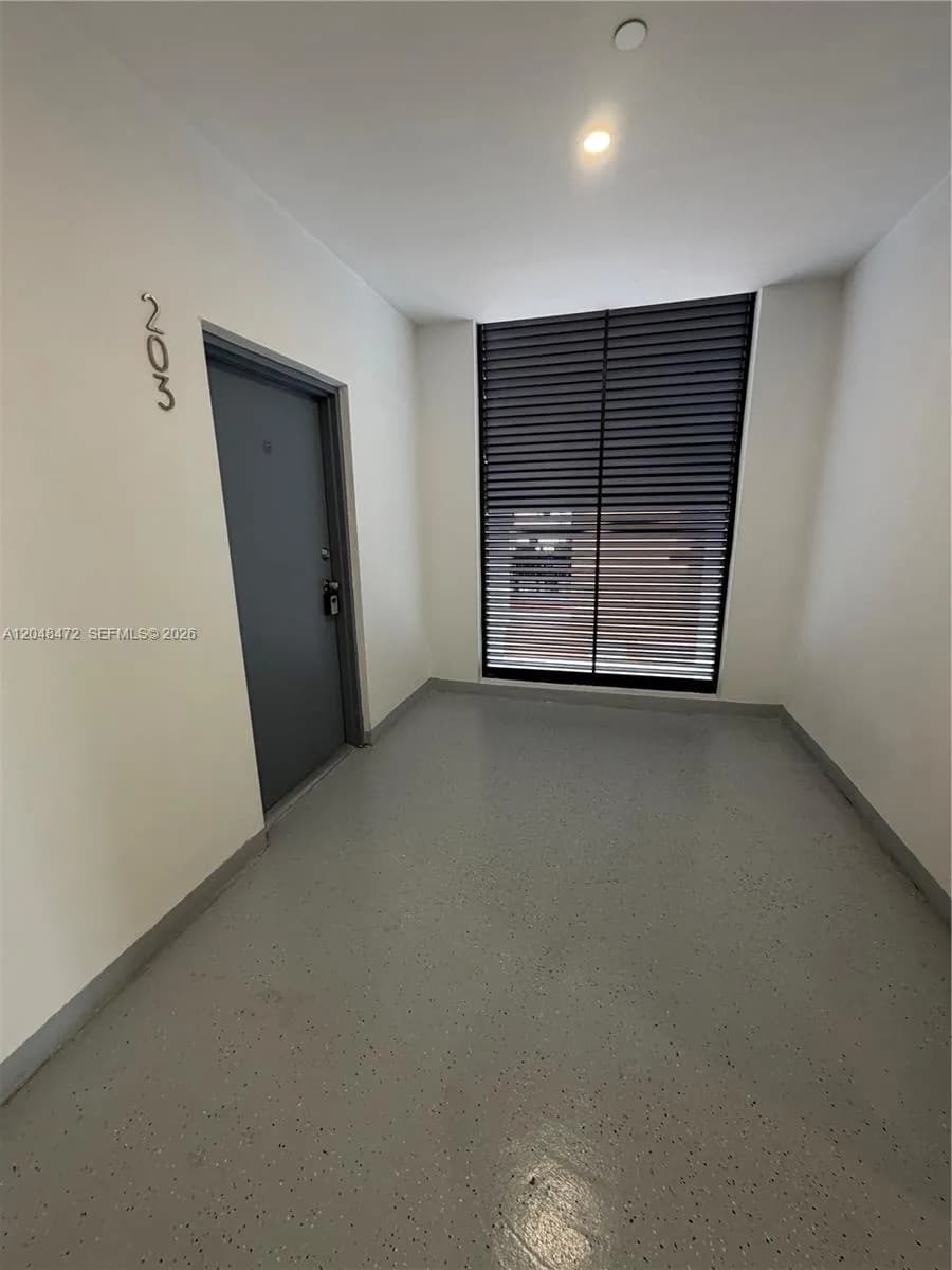 879 E 24th St # 203, Hialeah, FL 33013