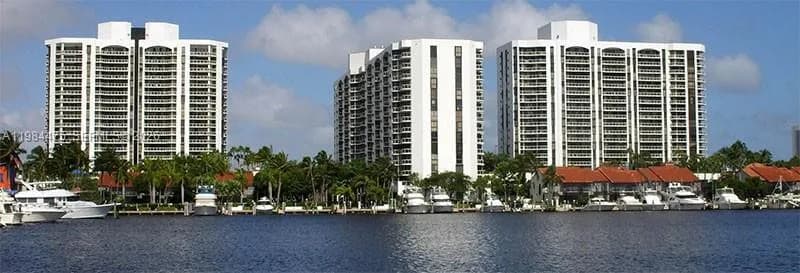 3610 Yacht Club Dr # 1002, Aventura FL 33180