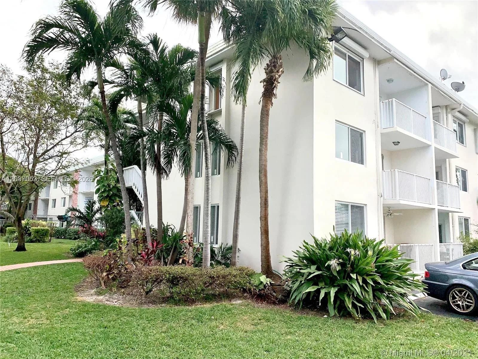240 Galen Dr # 214, Key Biscayne FL 33149