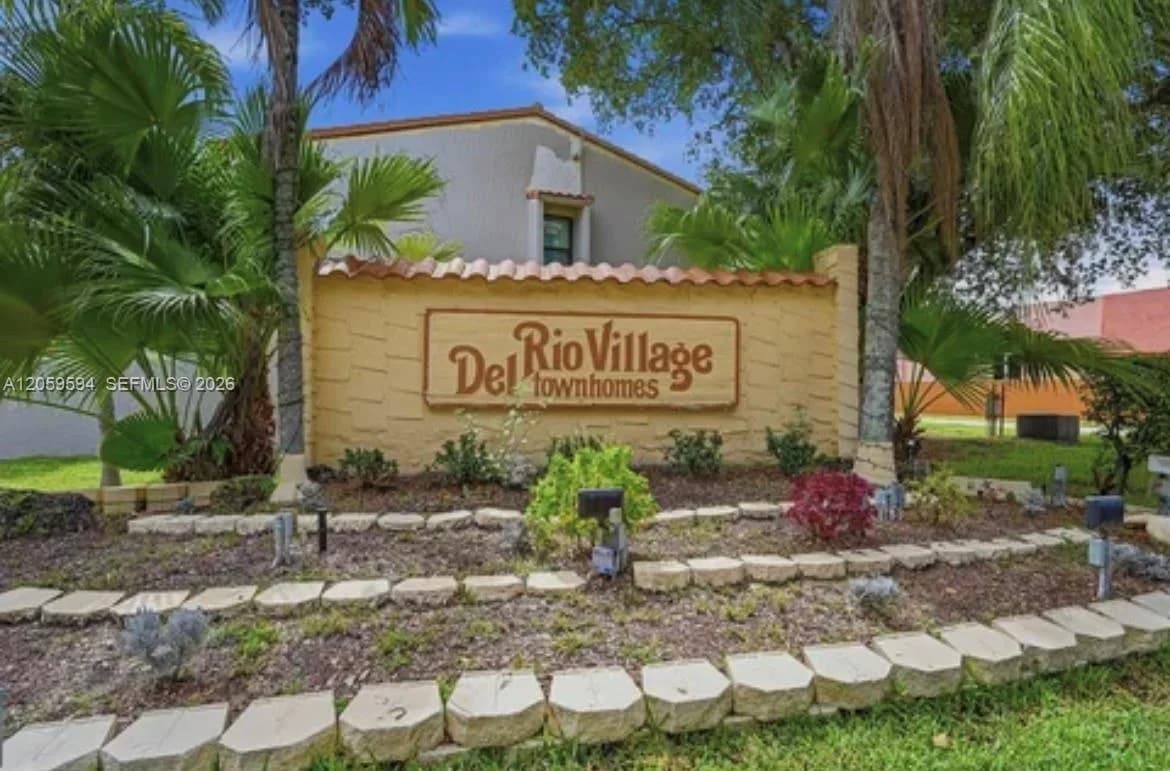 7732 Balboa St # 1/2, Sunrise FL 33351