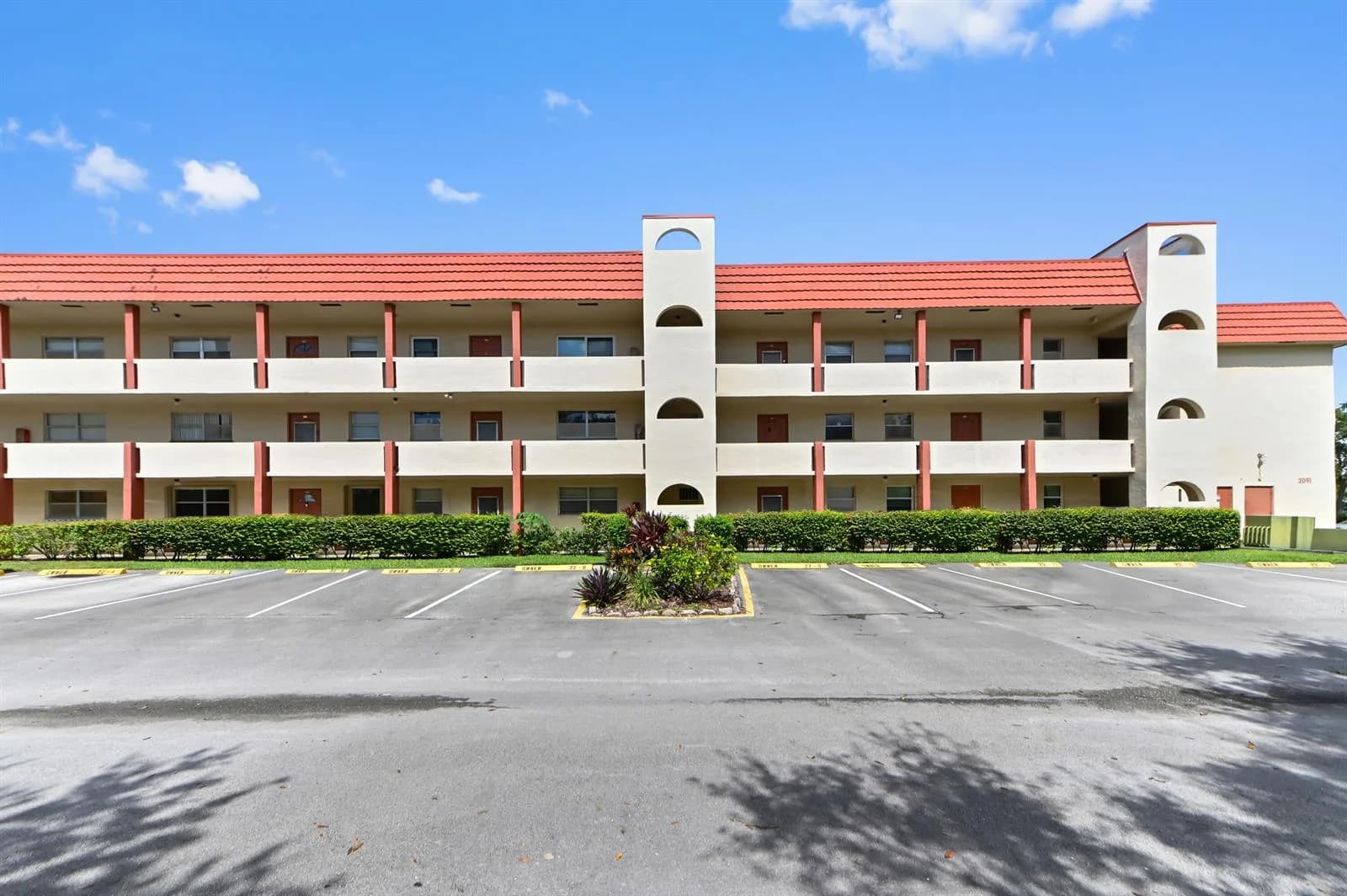 3091 E Sunrise Lakes Drive # 302, Sunrise FL 33322