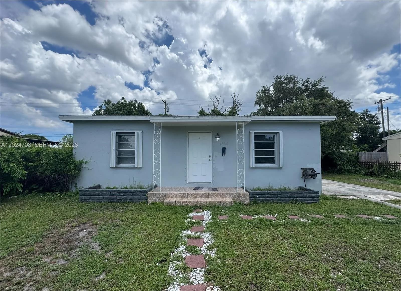 1320 NW 87th St, Miami, FL 33147