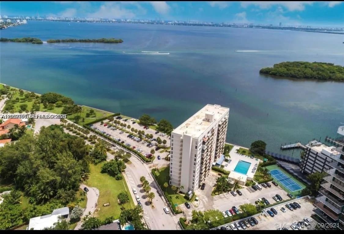 880 NE 69th St # 11M, Miami, FL 33138