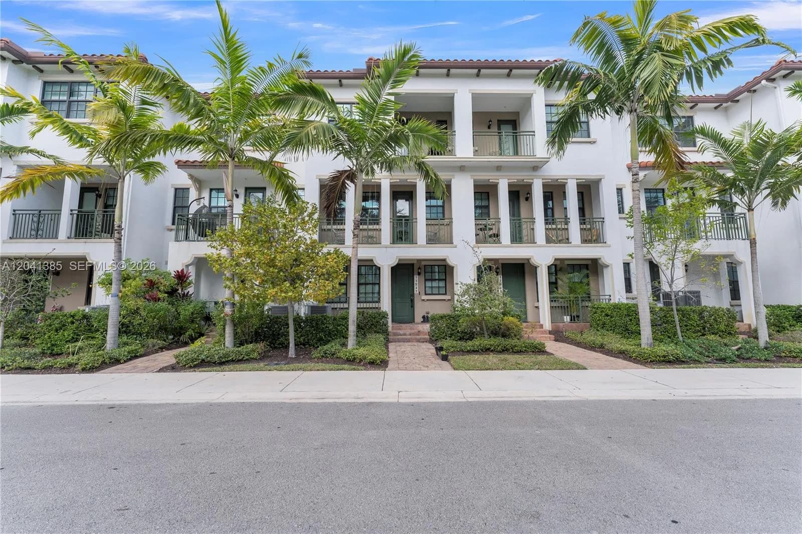 11537 SW 13th Ct, Pembroke Pines, FL 33025