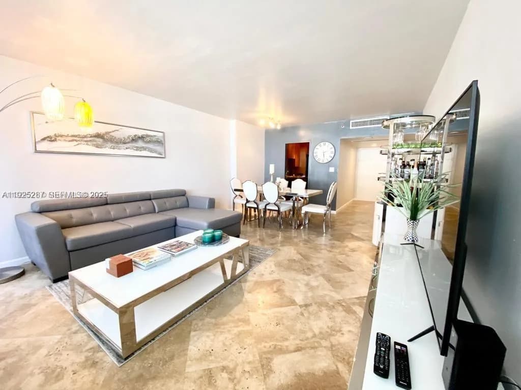 100 Lincoln Rd # 608, Miami Beach, FL 33139