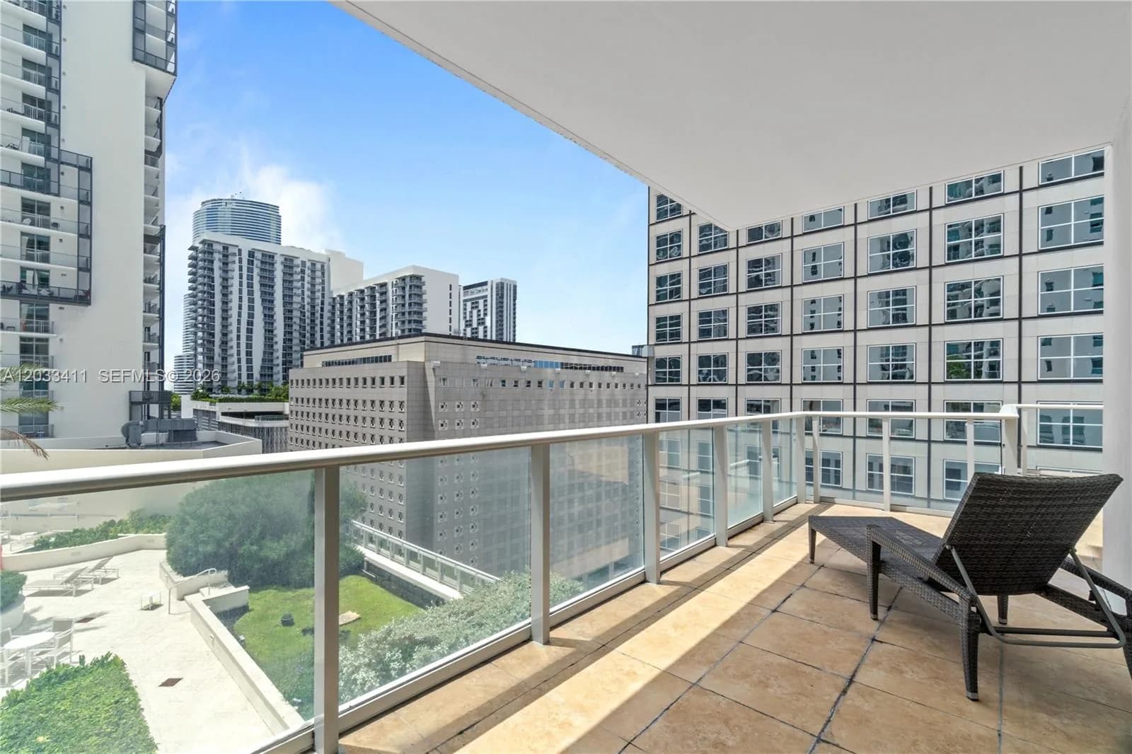 300 S Biscayne Blvd # T-1411, Miami, FL 33131