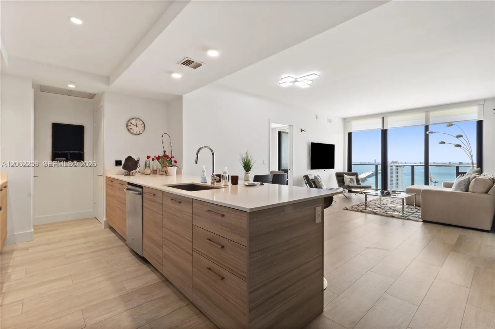121 NE 34th St # 2807, Miami, FL 33137