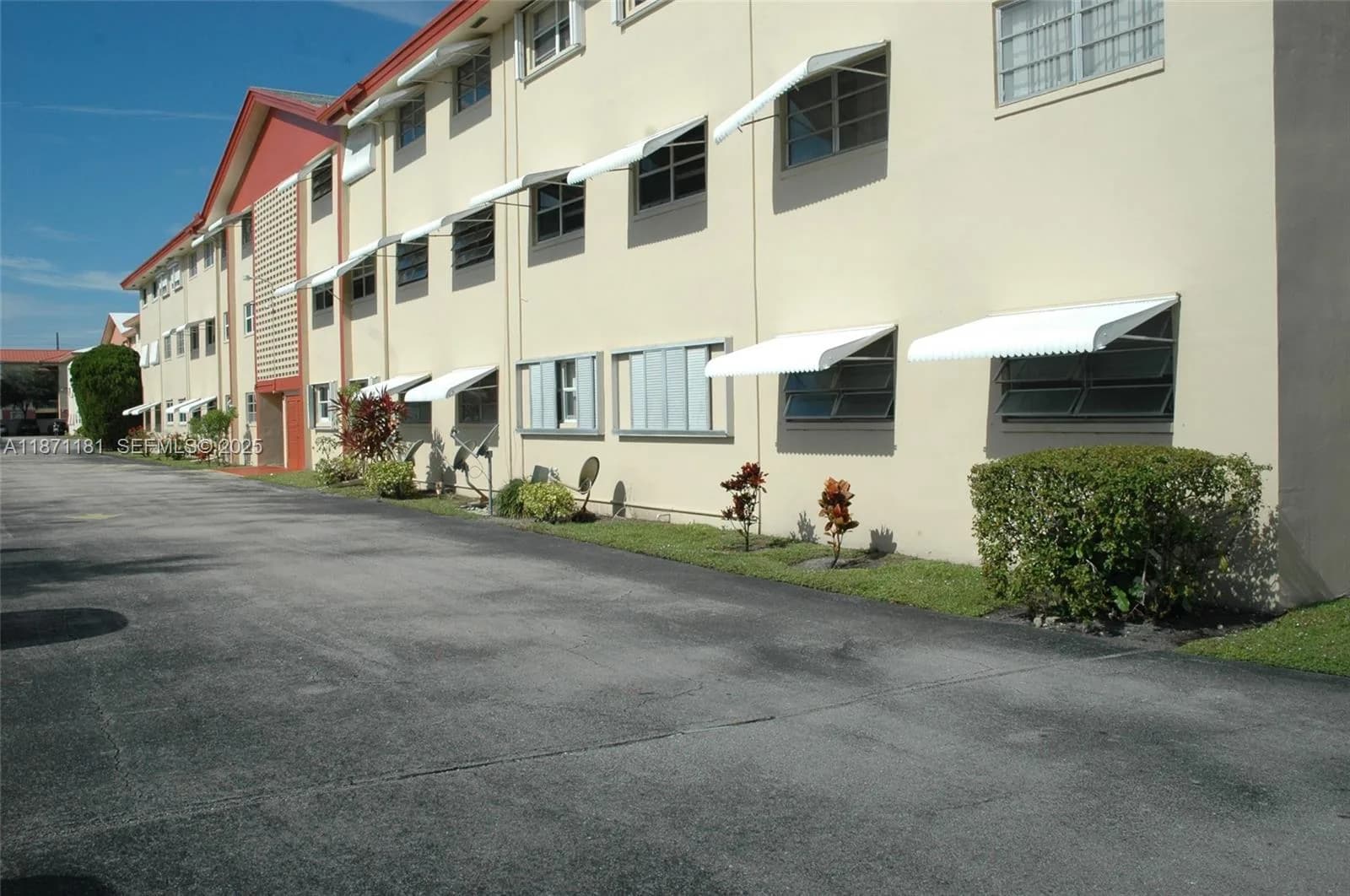 5300 Washington St # Q307, Hollywood, FL 33021