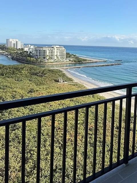 1180 S Ocean Boulevard # D, Boca Raton FL 33432