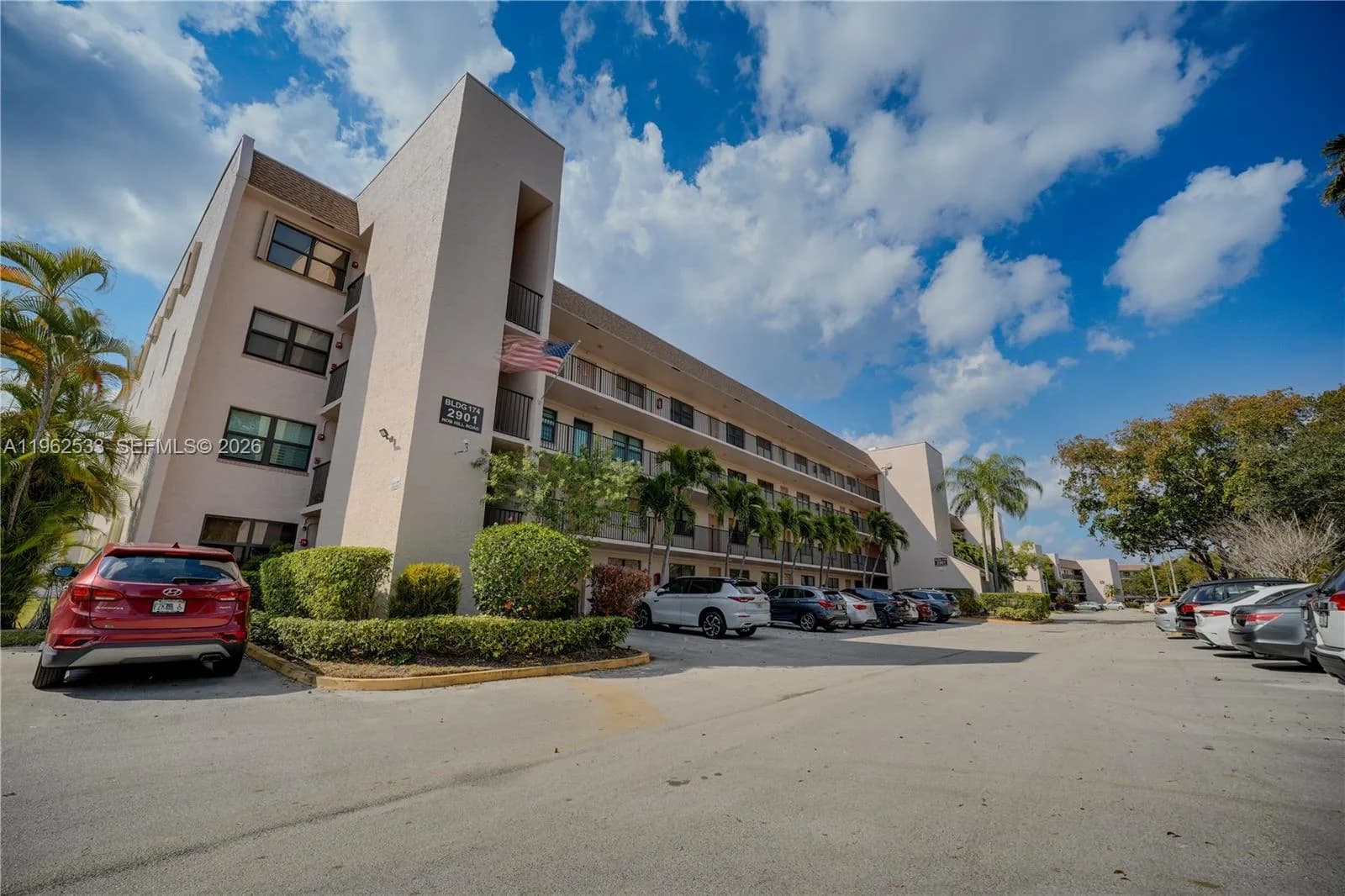 2901 N Nob Hill Rd # 303, Sunrise FL 33322