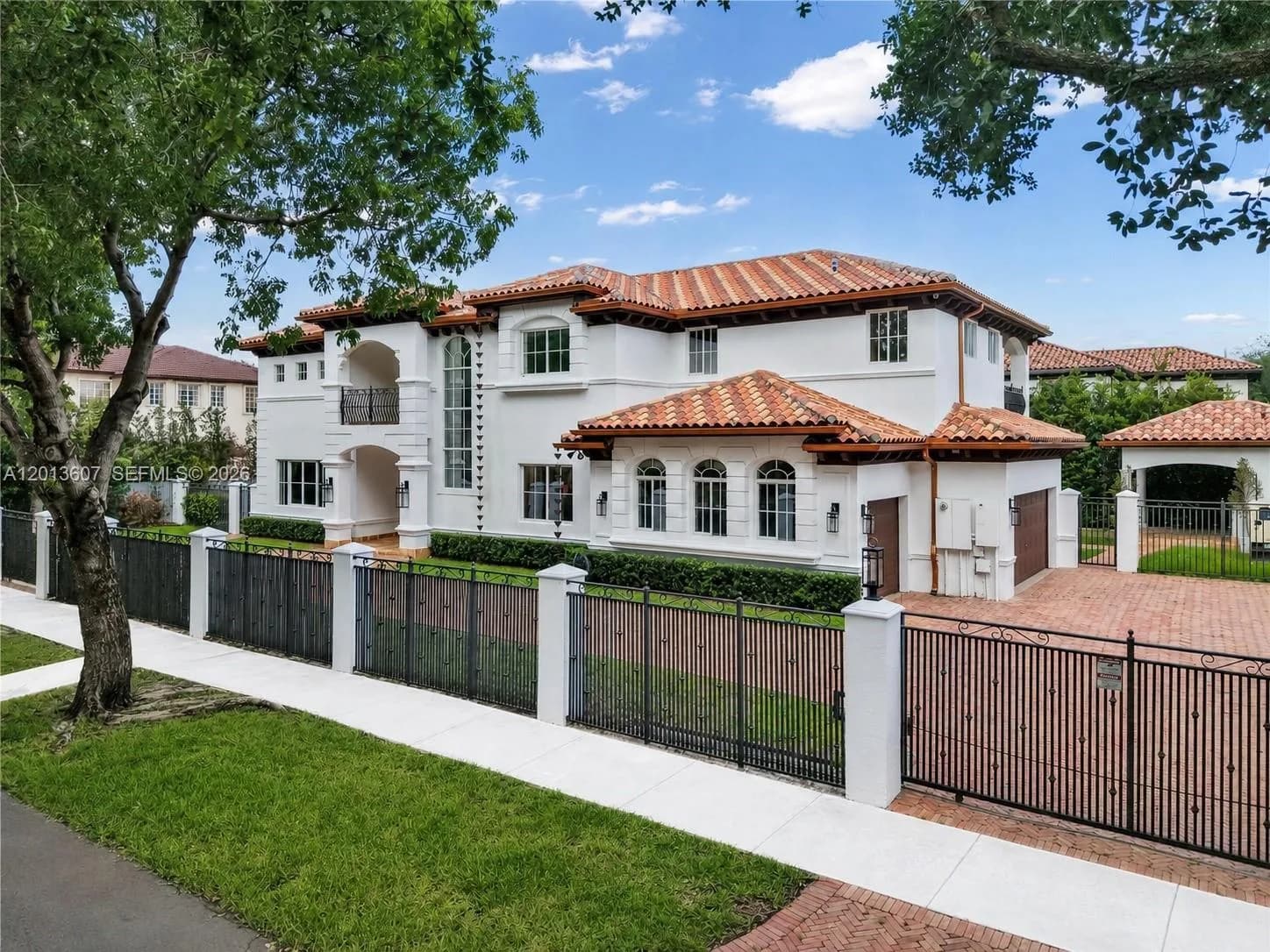 16763 NW 77th Path, Miami Lakes FL 33016