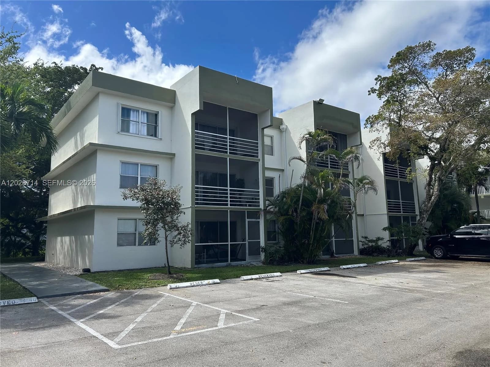 4205 N University Dr # 112, Sunrise FL 33351