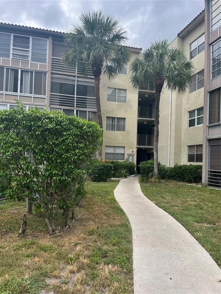 1800 sw 81 Ave N 81 Ave Lauderdale Avenue # 1418, North Lauderdale FL 33068