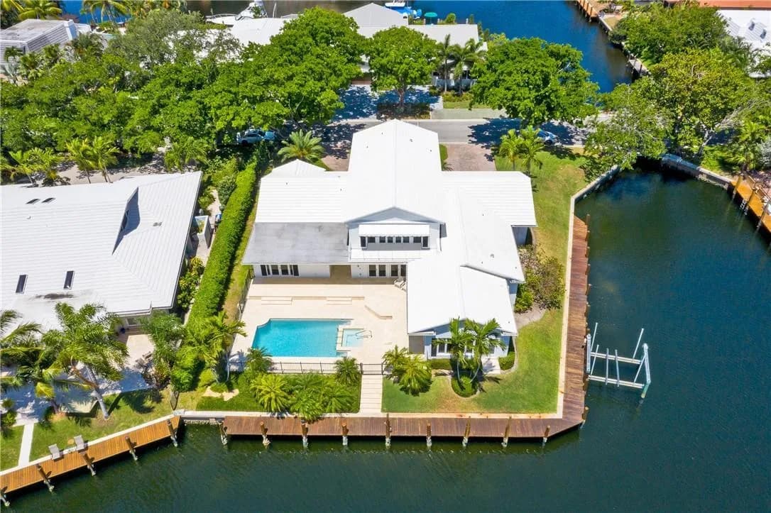 2 Compass Lane, Fort Lauderdale, FL 33308