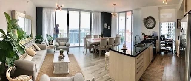 1111 SW 1st Ave # 3225, Miami FL 33130