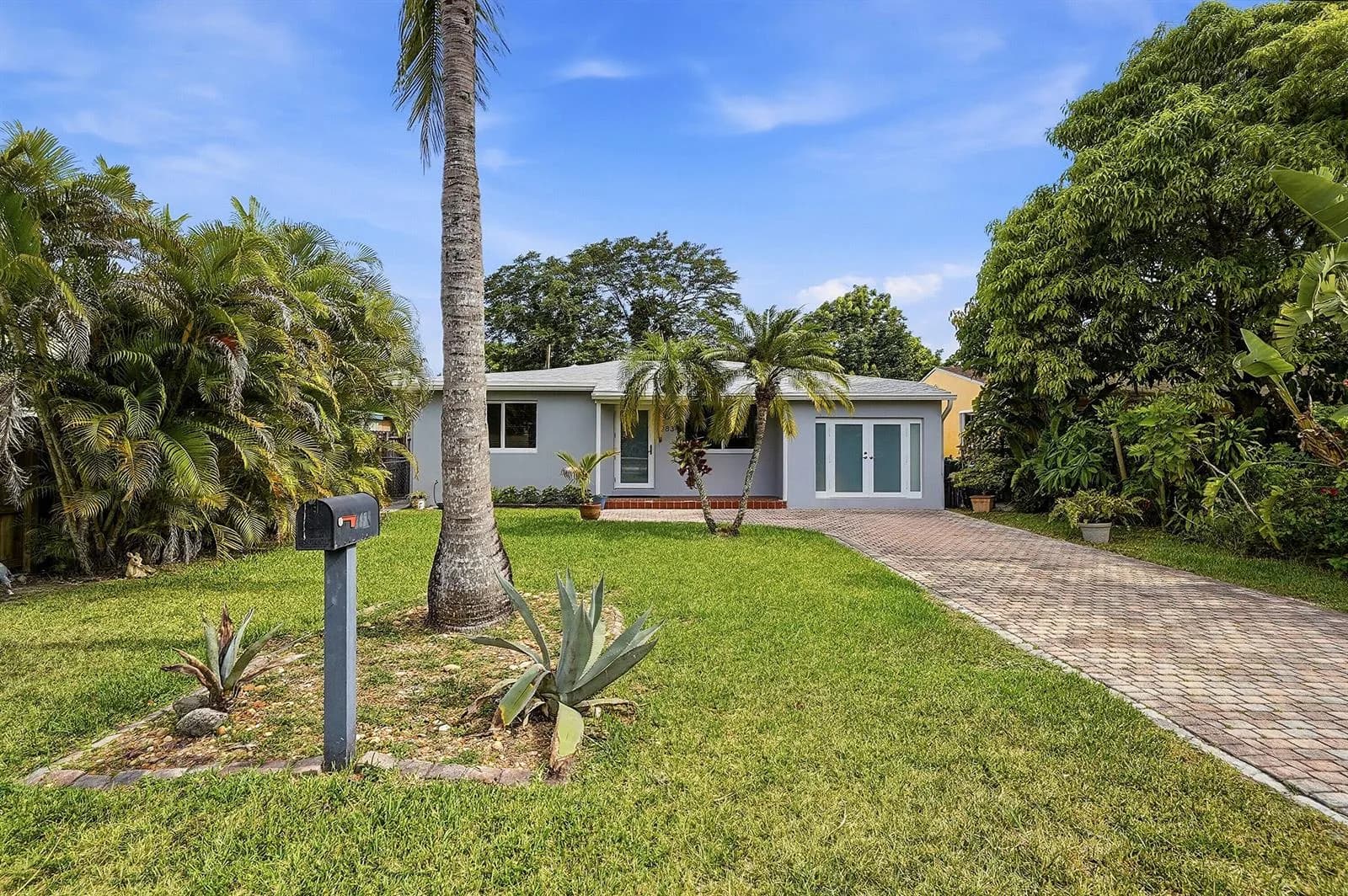 2834 Adams Street, Hollywood FL 33020