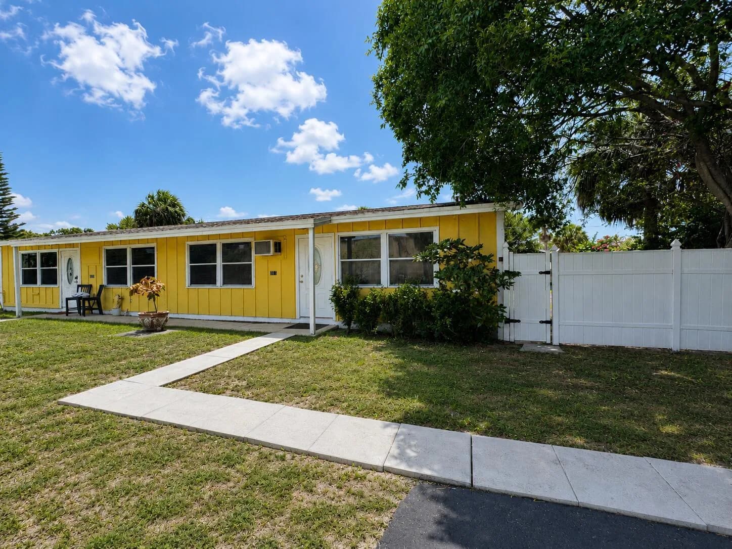 8537 40th Terrace N, Palm Beach Gardens FL 33410