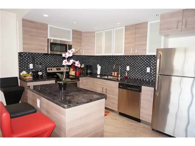 19370 COLLINS AV SEASONAL # 1007, Sunny Isles Beach, FL 33160