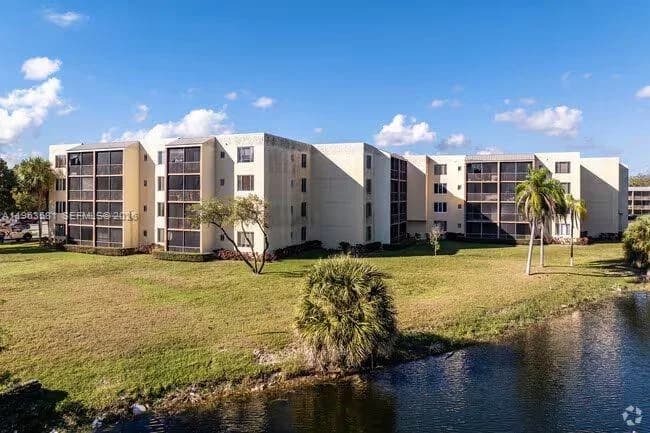 2075 NW 46th Ave # I201, Lauderhill, FL 33313