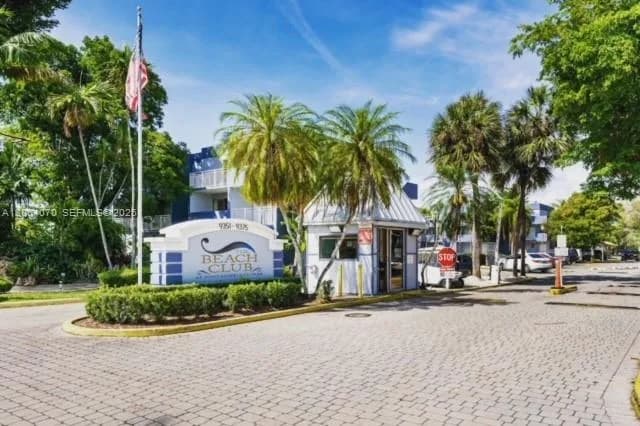 9367 Fontainebleau Blvd # G219, Miami, FL 33172