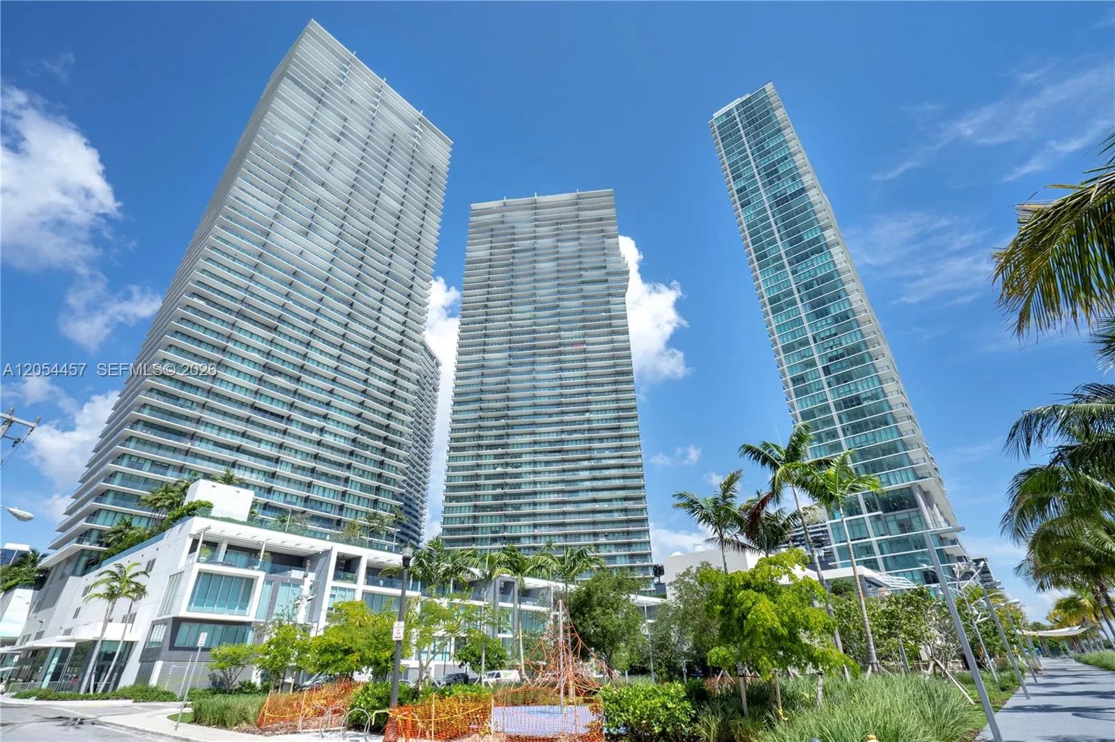 650 NE 32nd St # 4104, Miami, FL 33137