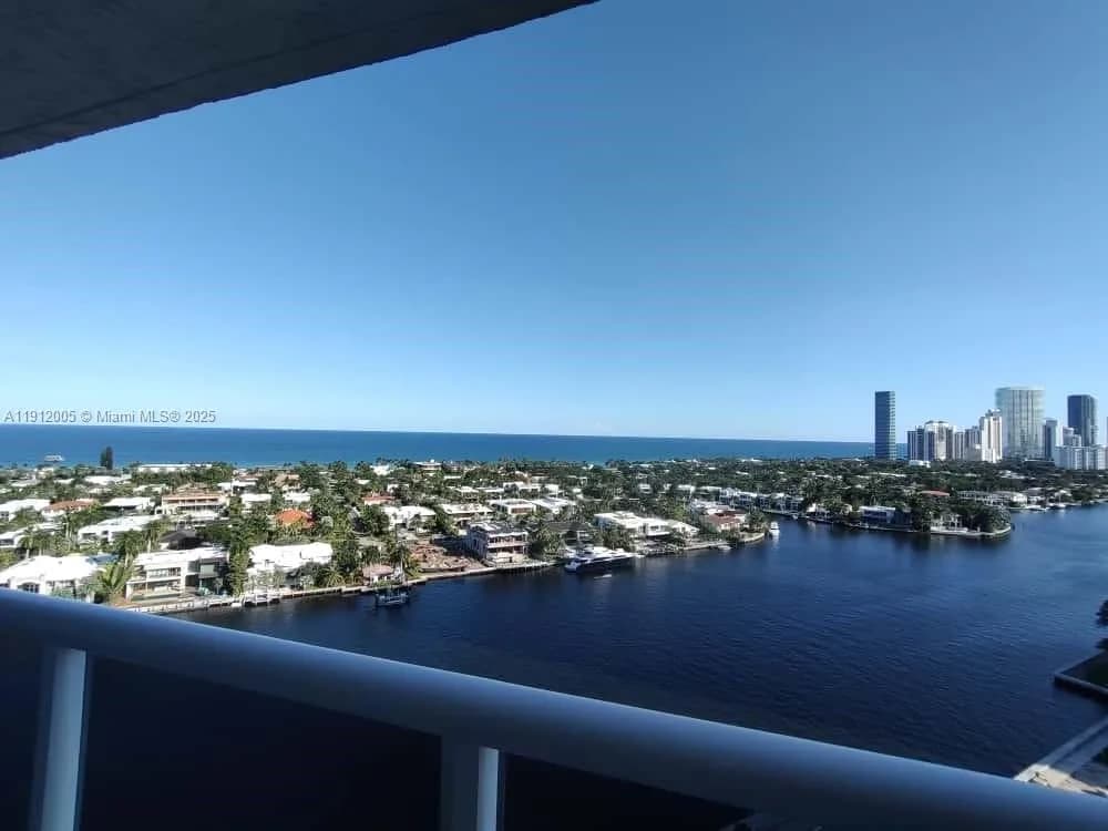 20515 E Country Club Dr # 2047, Aventura FL 33180