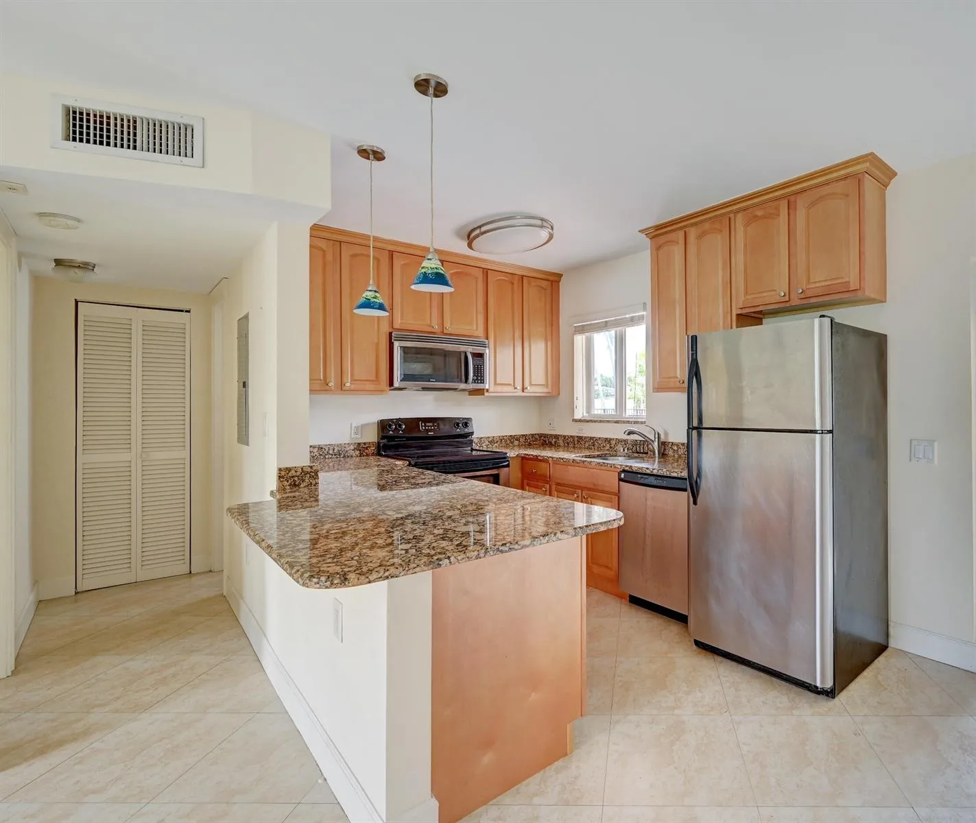 410 SW 15th Street # 204, Pompano Beach, FL 33060
