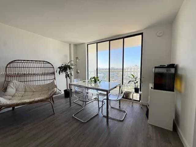 13499 Biscayne Blvd # 902, North Miami, FL 33181