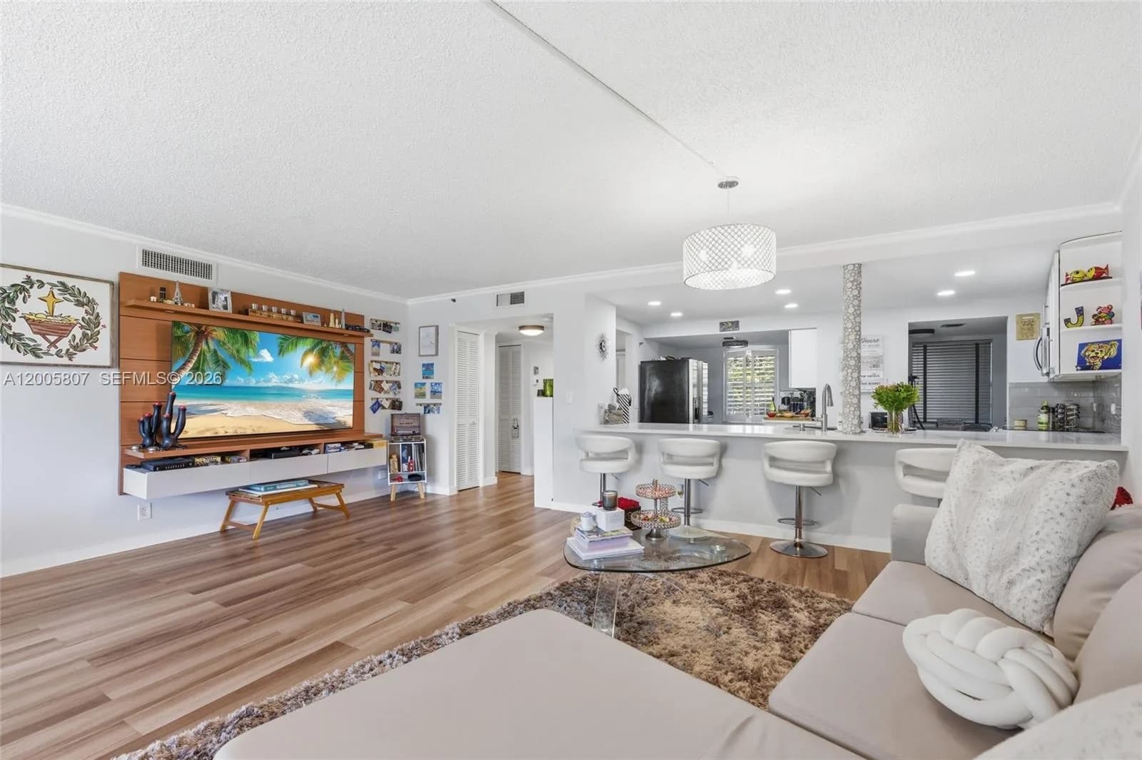 625 Oaks Dr # 304, Pompano Beach FL 33069