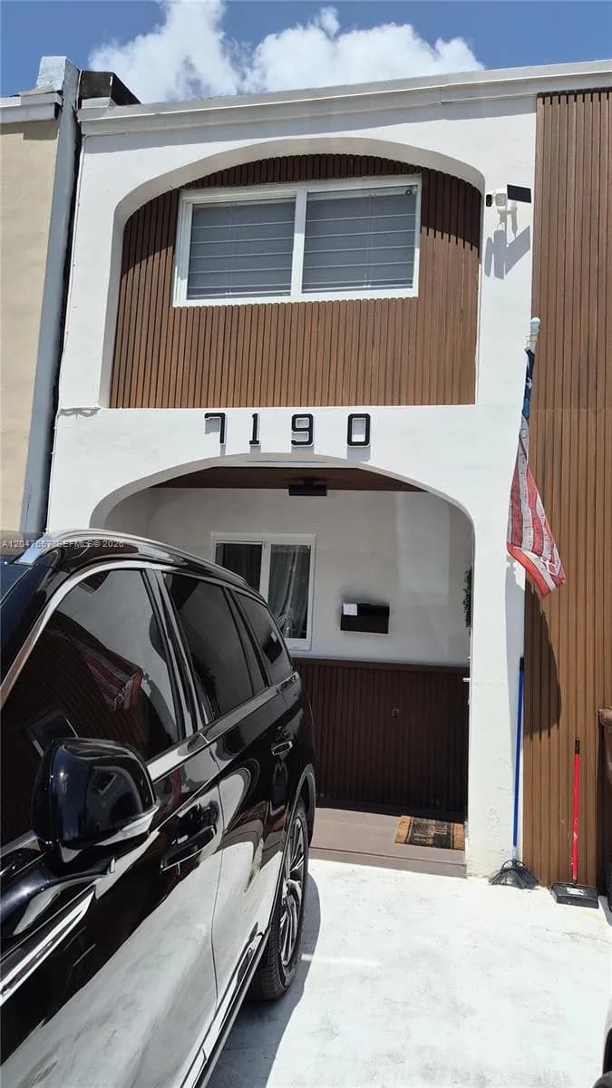 7190 W 17th Ct, Hialeah FL 33014
