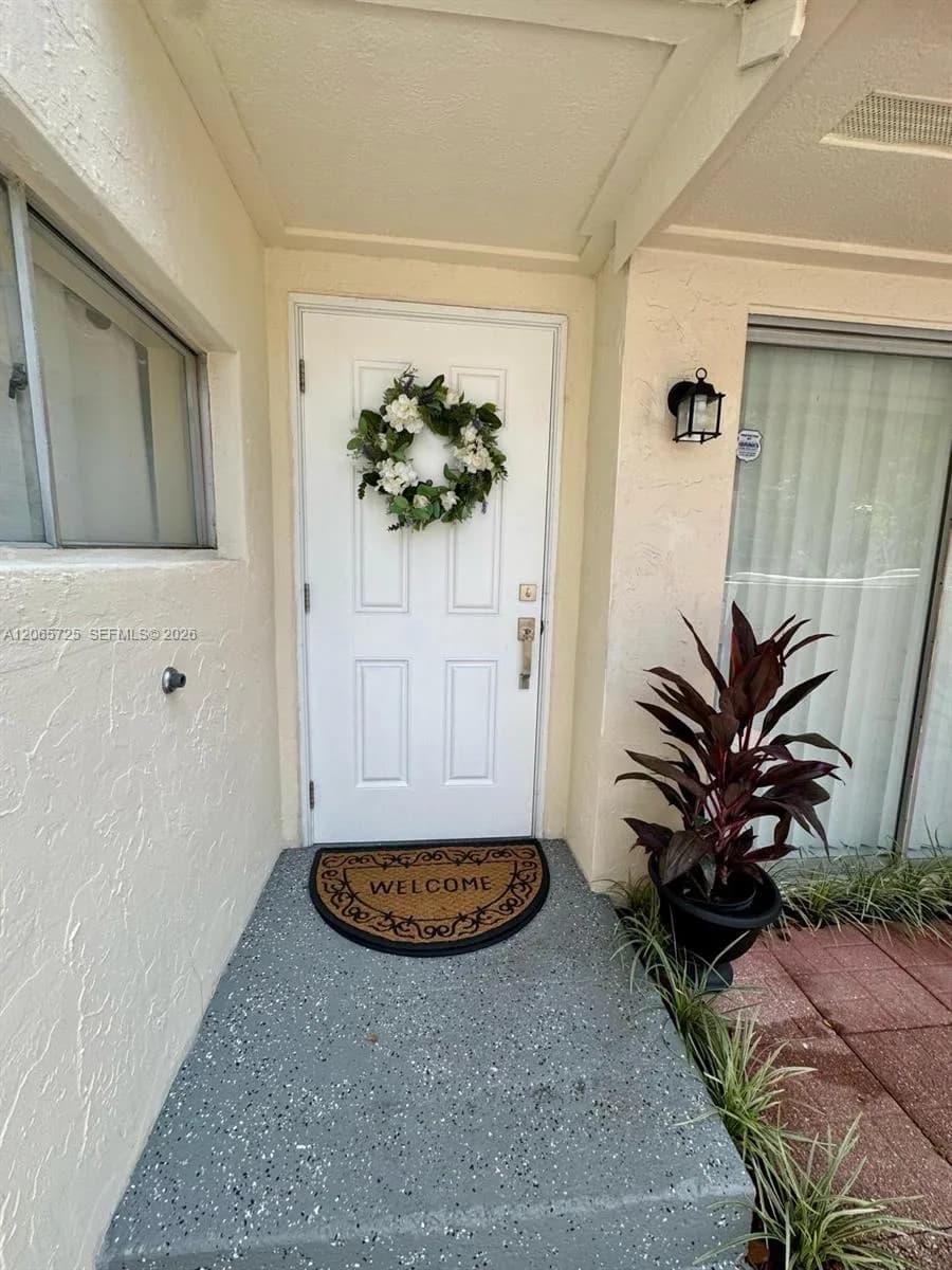 832 NW 81st Way # 9, Plantation, FL 33324