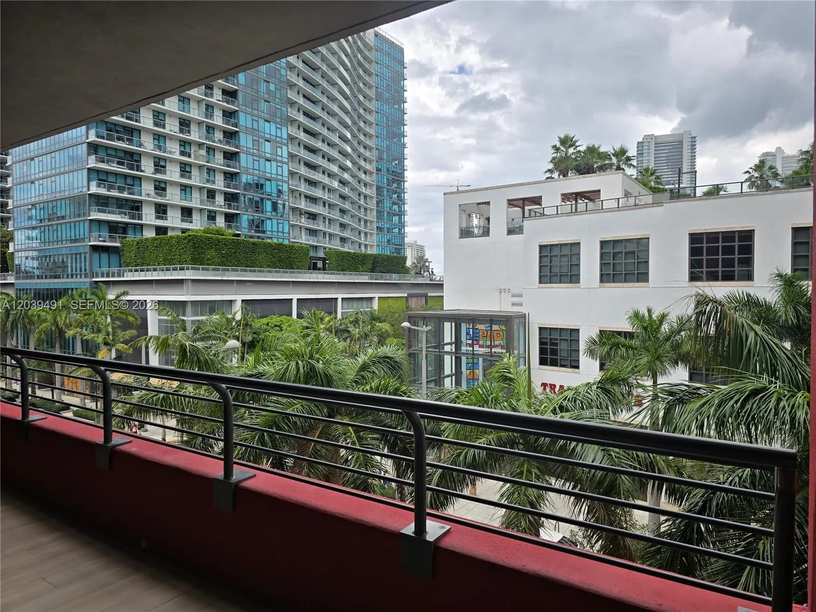90 NE 32ND ST # 305, Miami, FL 33137