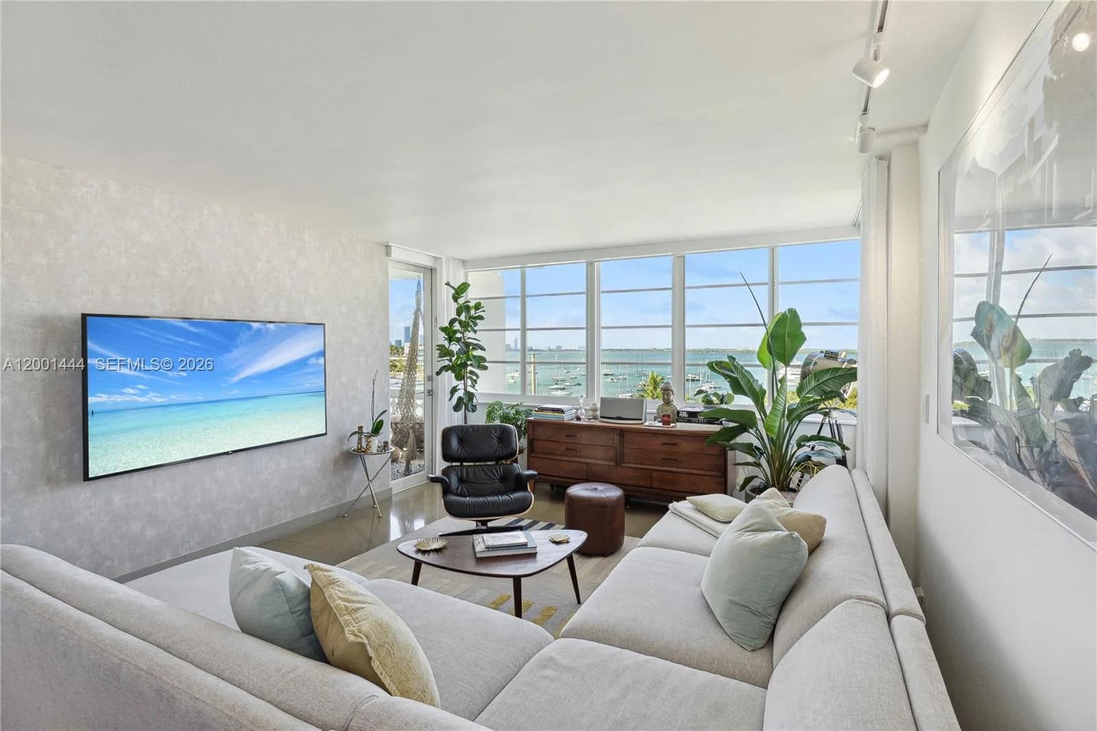 1670 lincoln Ct # PH-E, Miami Beach FL 33139