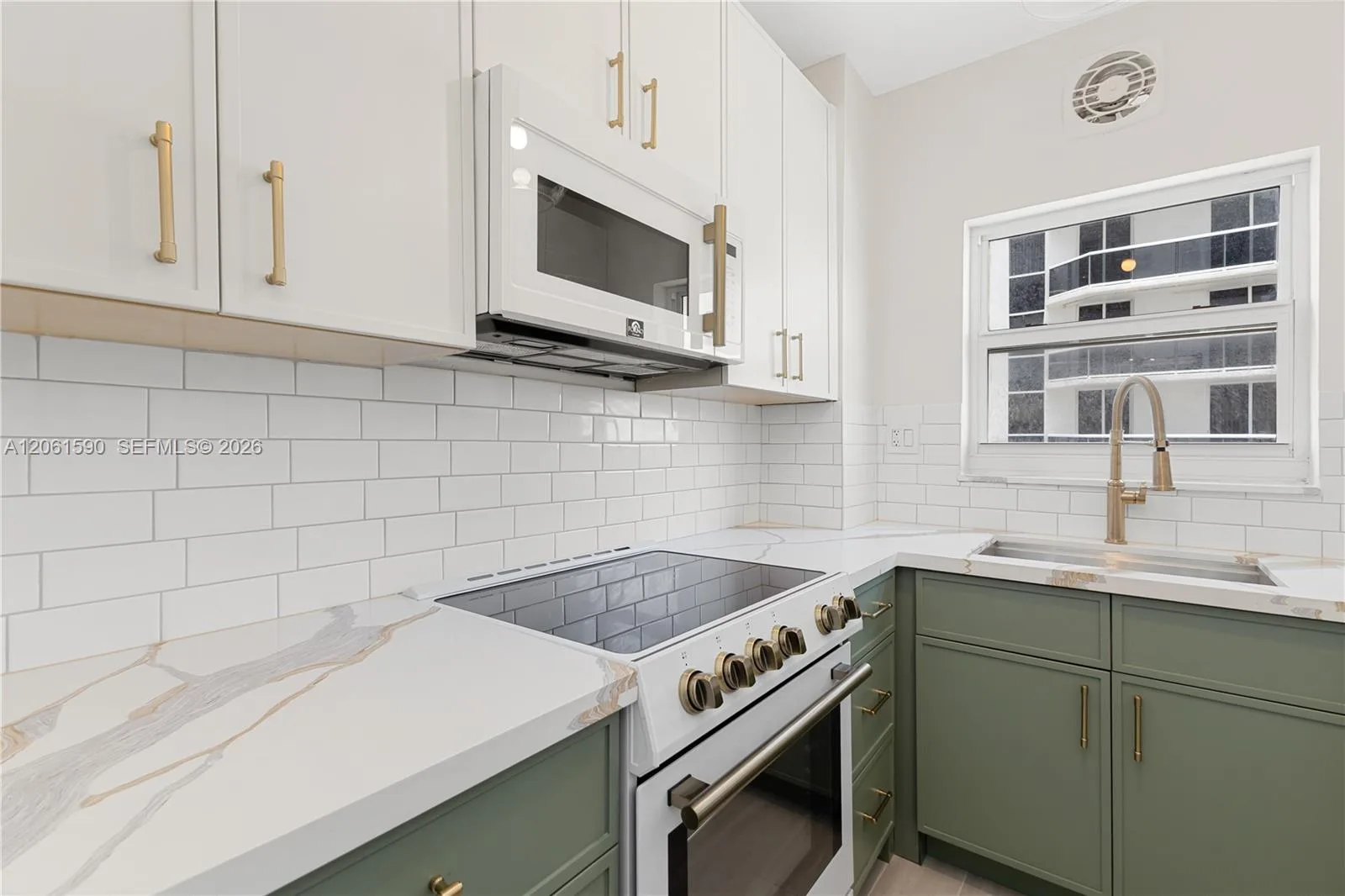 4747 Collins Ave # 709, Miami Beach, FL 33140