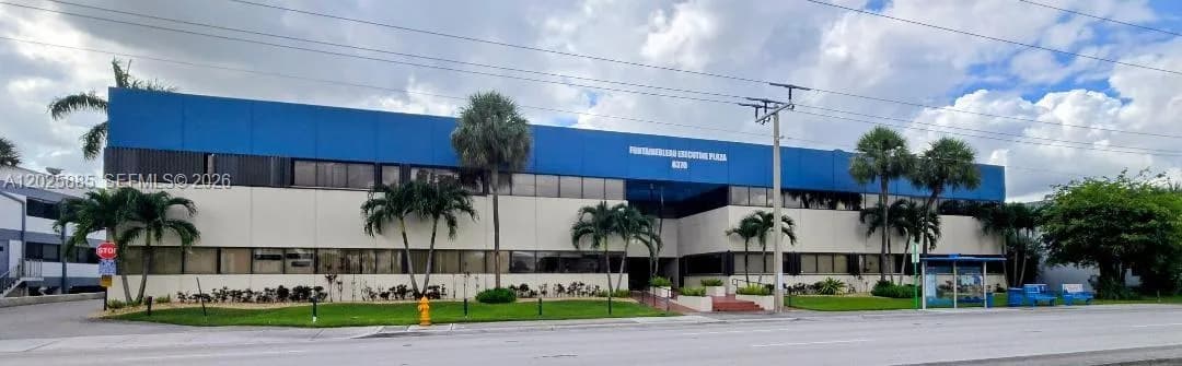 8370 W Flagler St # 246, Miami FL 33144