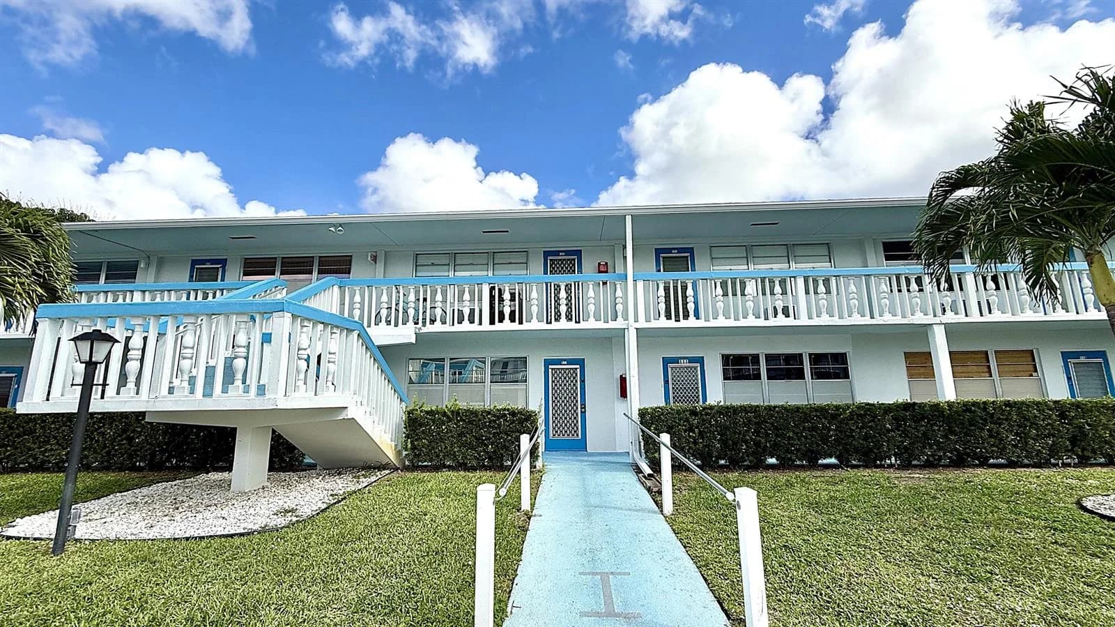122 Oakridge I, Deerfield Beach FL 33442