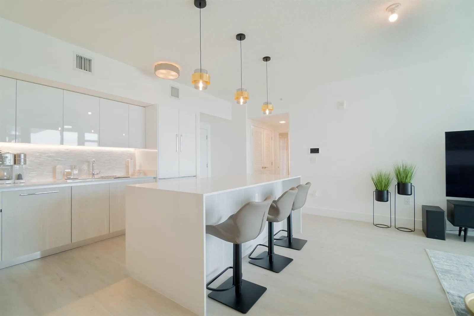 111 SE 1st Avenue # 514, Delray Beach FL 33444