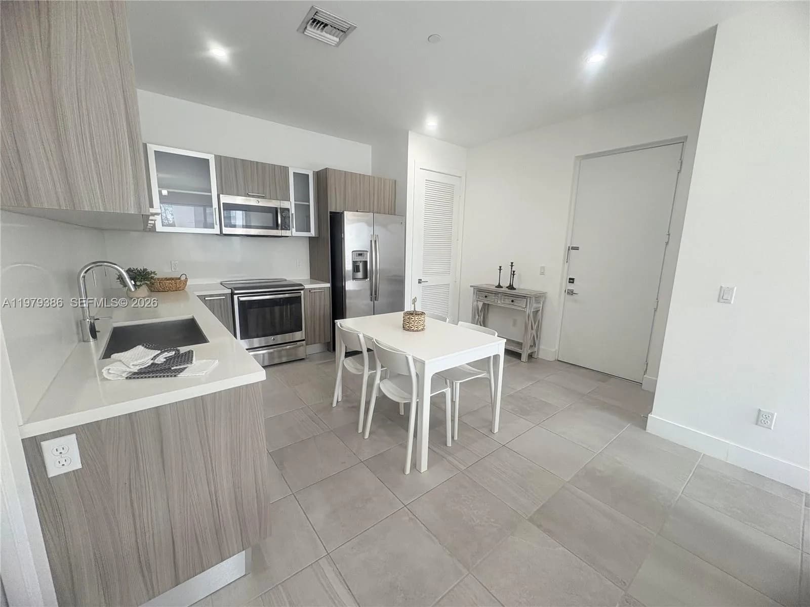 1045 NE 18th Ave # 304, Fort Lauderdale, FL 33304