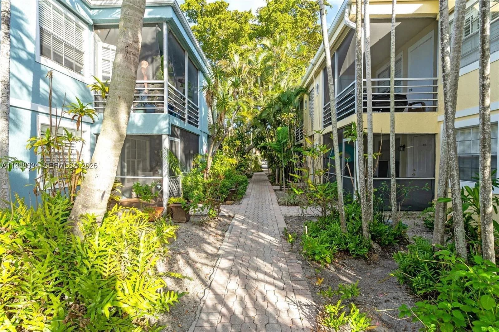 320 SE 10th Ave # D, Pompano Beach, FL 33060