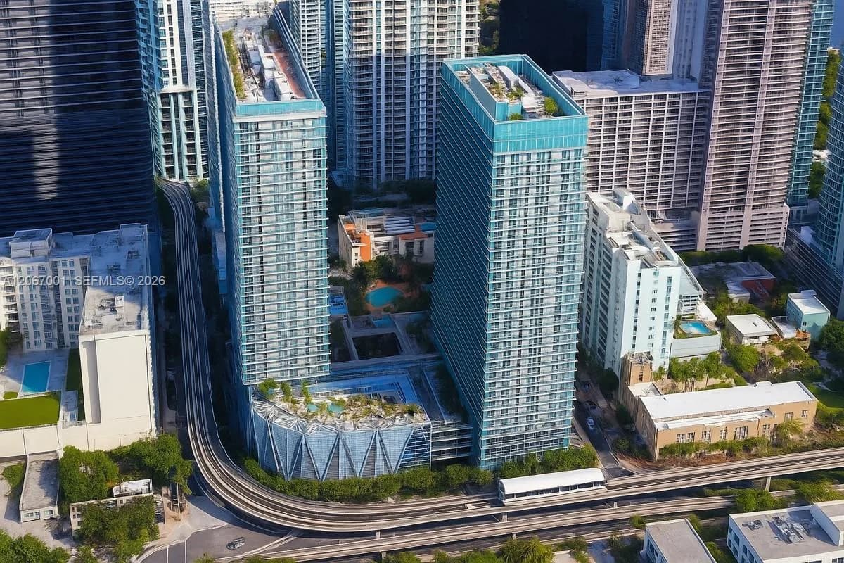 79 SW 12th St, Miami FL 33130