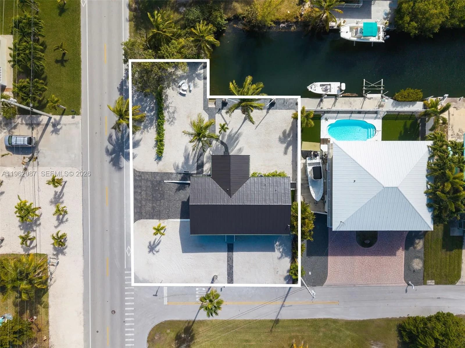 30368 Killdeer Ln, Big Pine, FL 33043