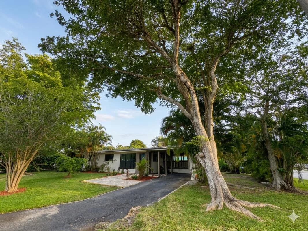 2513 NW 8th Avenue, Fort Lauderdale, FL 33311
